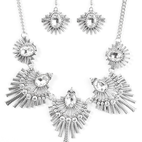 Paparazzi by Rico's Jewelry Bling - Picture 1 of 8